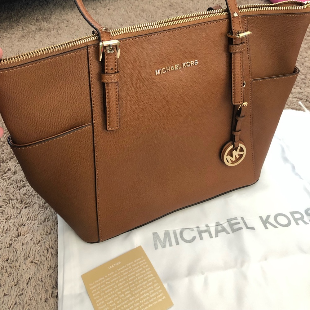 Authentic Michael Kors Purse ( no duster bag)